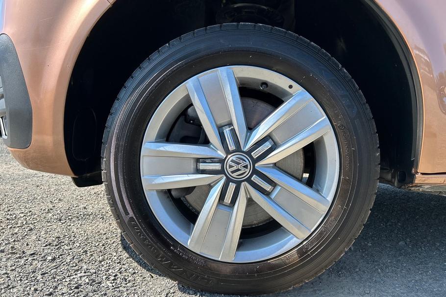 Used Volkswagen TRANSPORTER BL72OZN 24