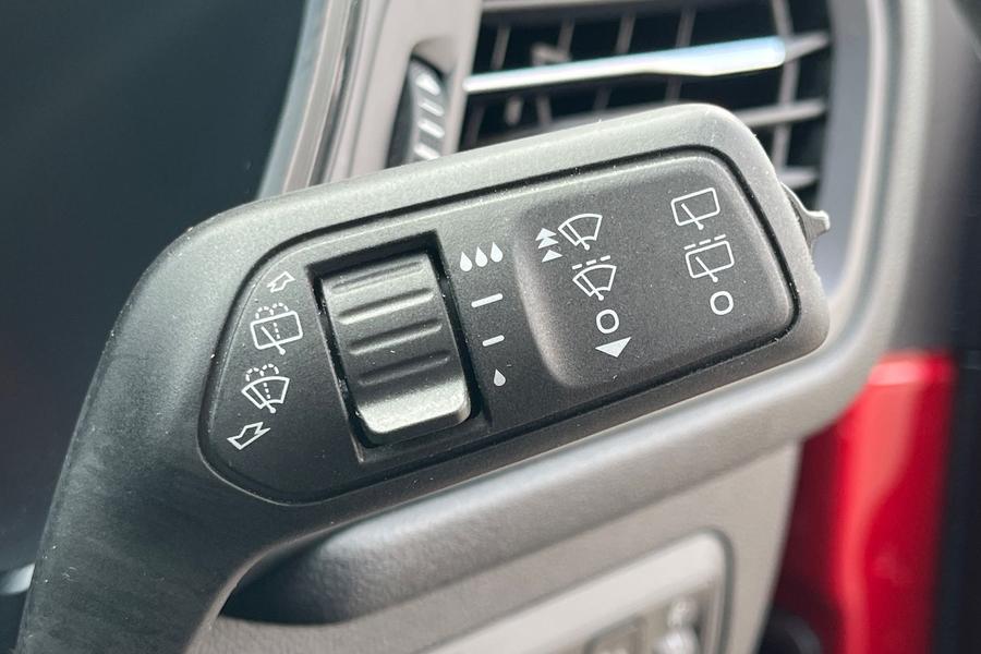 Ford KUGA Photo autoimg-5dff80b930a9134d856df04624b4dcba66142d81.jpg