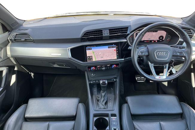AUDI Q3 Photo 10