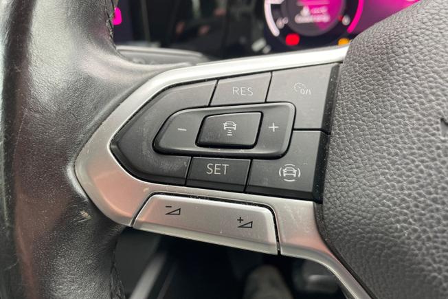 VOLKSWAGEN Golf Photo 16