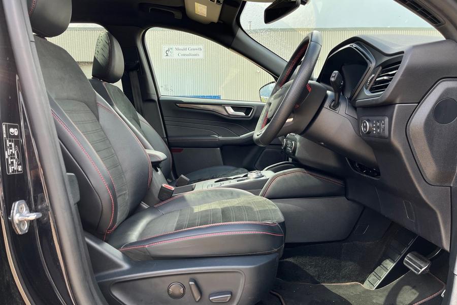 Ford KUGA Photo autoimg-5e04d3d91c8c3c0ee189e644c87c27a2b83fb2a5.jpg