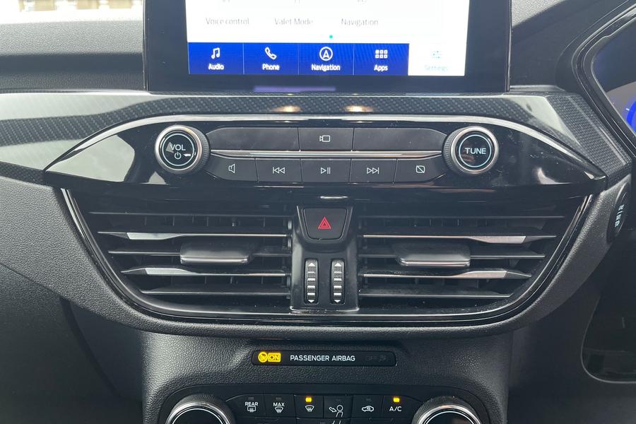 Ford KUGA Photo autoimg-5e08ea5afd640bf70816d93e05ddfc82773016c0.jpg