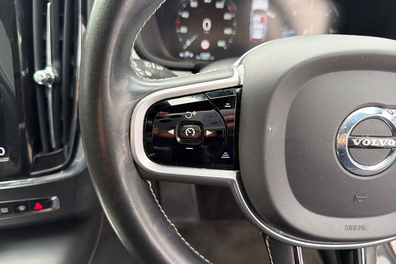 Volvo V90 Photo 27