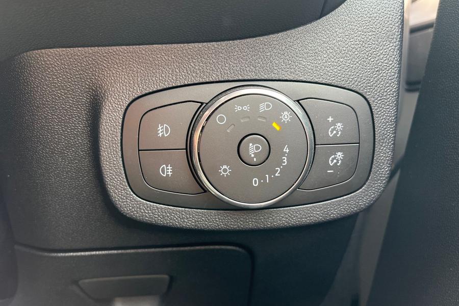 Ford FIESTA Photo autoimg-5e0aa8169d14ad15963d89d38ab76aa4fab59443.jpg
