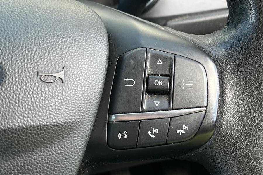 Ford Focus Photo autoimg-5e0d13f5efbb598ab444cf0fa21e9c135a2fd848.jpg