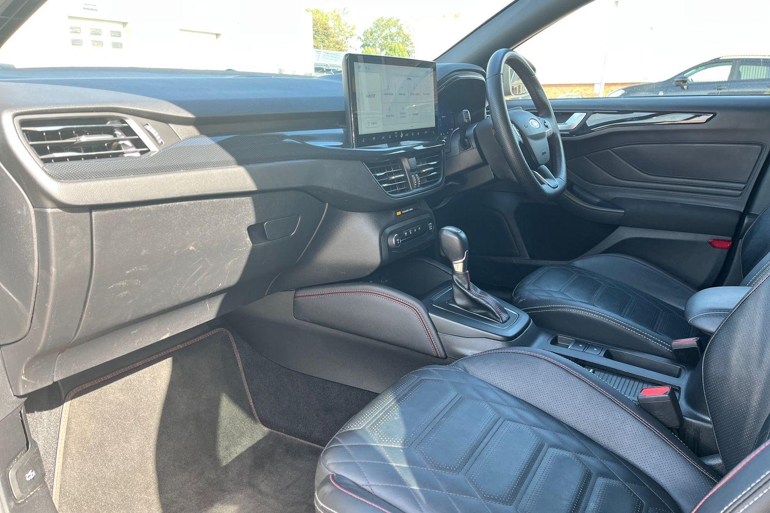 Ford Focus Photo 17