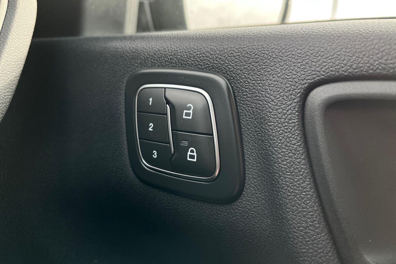 Ford Kuga Photo 35