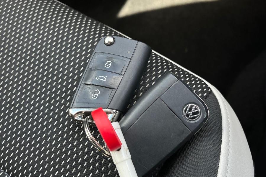 Volkswagen T-ROC Photo autoimg-5e16af49ddd84c8d8cbed371375be90911c634b6.jpg