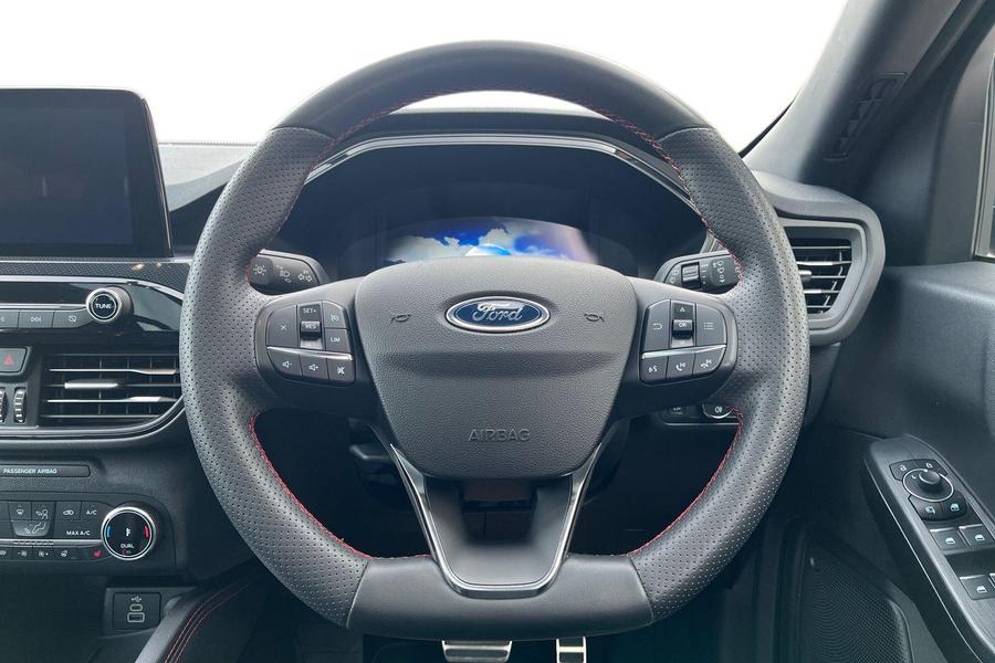 Ford KUGA Photo autoimg-5e19805882fcd04ab166ad639fa590148d14227d.jpg