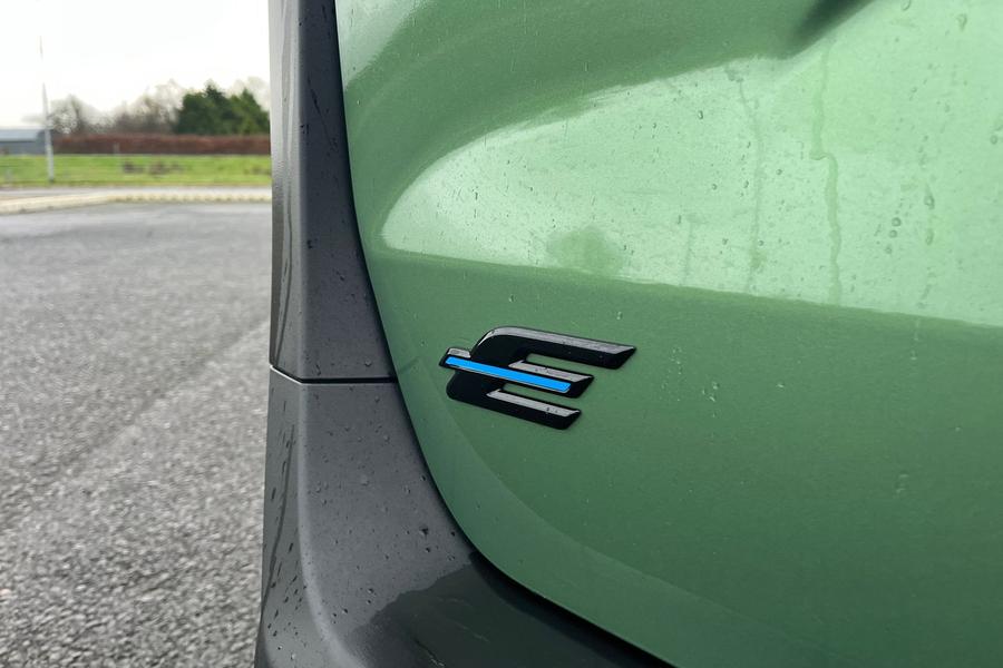 Ford E-Tourneo Courier Photo autoimg-5e199f424839a463257bbe00901511441c1cd73d.jpg