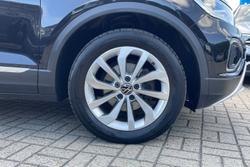 VOLKSWAGEN T-Roc Photo 5