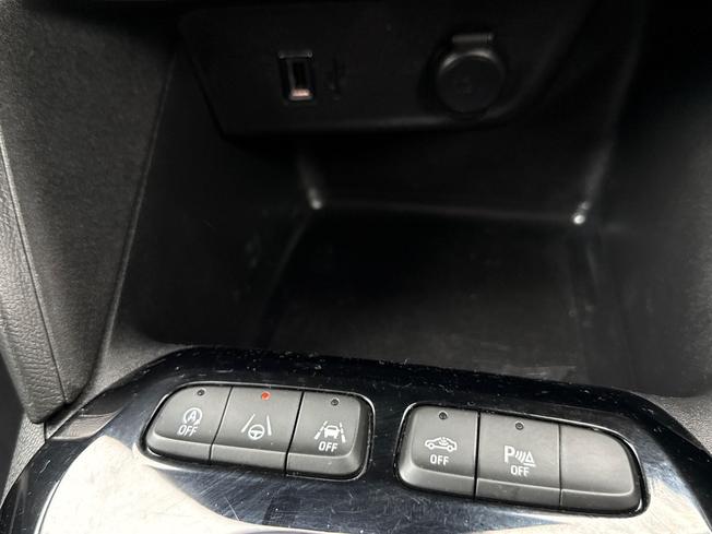 VAUXHALL CORSA Photo 37