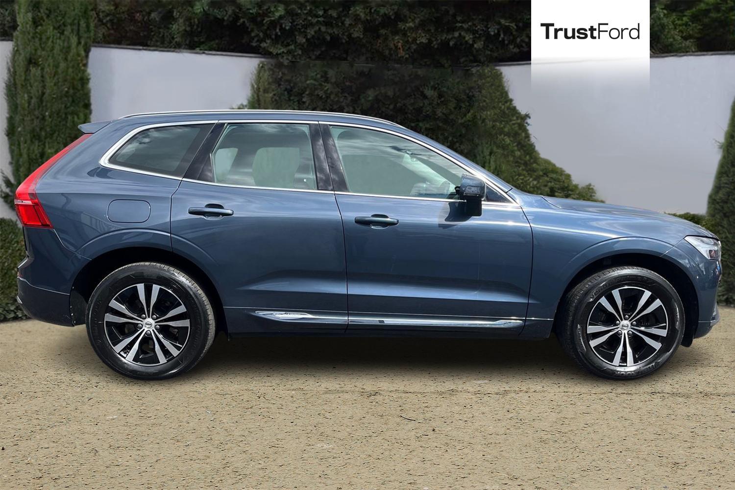 Volvo XC60 Photo 2
