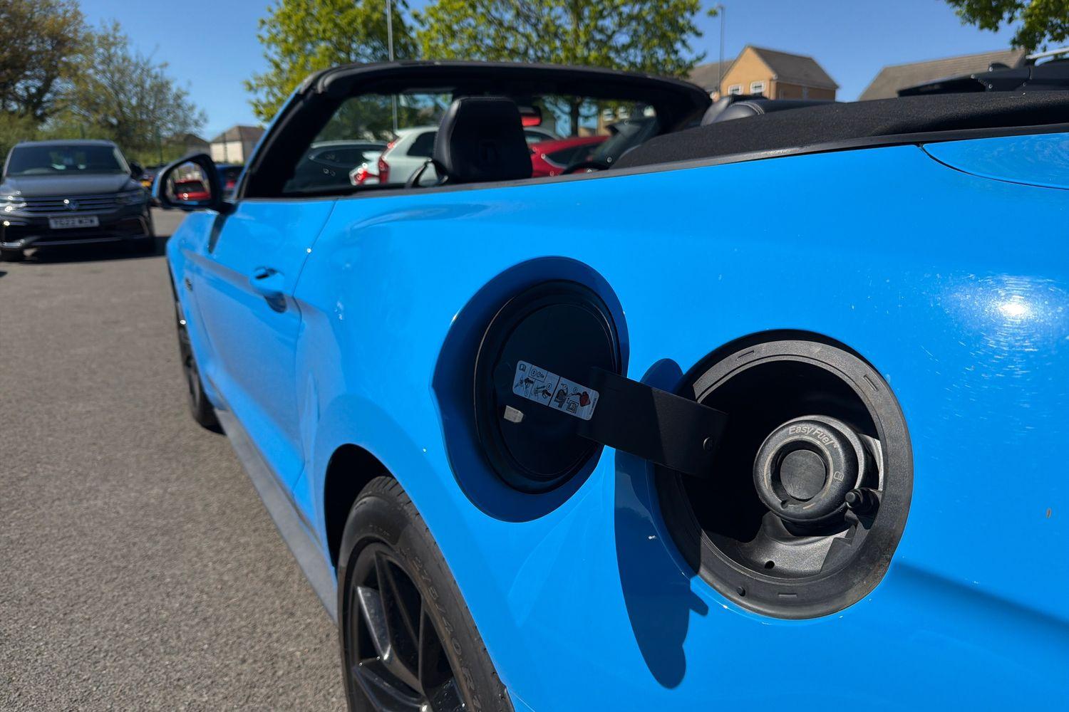 FORD MUSTANG Photo 27