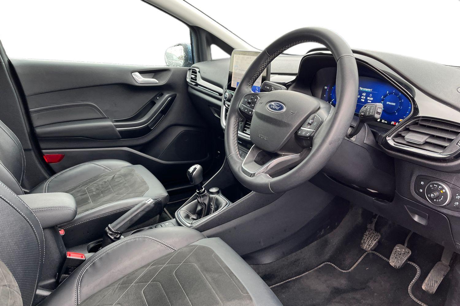 Ford FIESTA Photo 8
