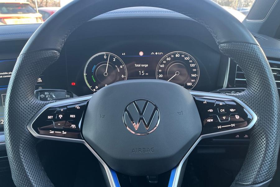 Volkswagen Touareg Photo autoimg-5e2555944287b540987b01fff66f3a48e279ab0c.jpg