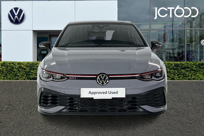 VOLKSWAGEN Golf Photo 8