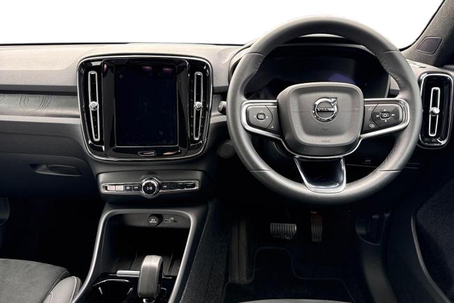 VOLVO C40 Photo 11