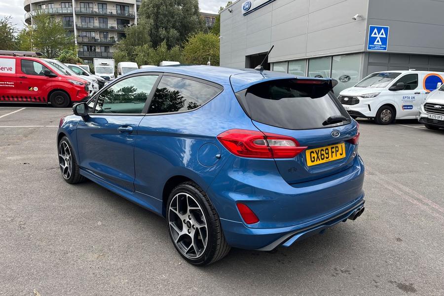 Ford FIESTA Photo autoimg-5e2fbc6abda8e3d1a6cb18742d40920e781f418c.jpg