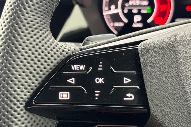 AUDI RS3 Photo 16