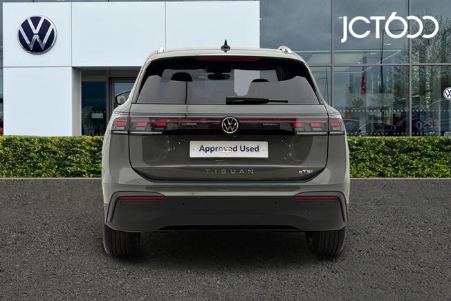 VOLKSWAGEN Tiguan Photo 7