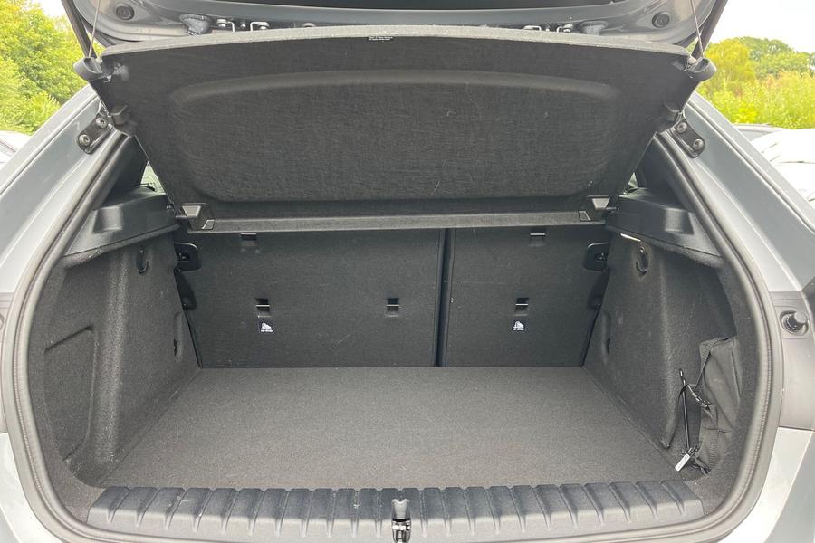 BMW 1 SERIES Photo autoimg-5e3c10baa1e28670cfa62745a50a670d0ac5aadf.jpg