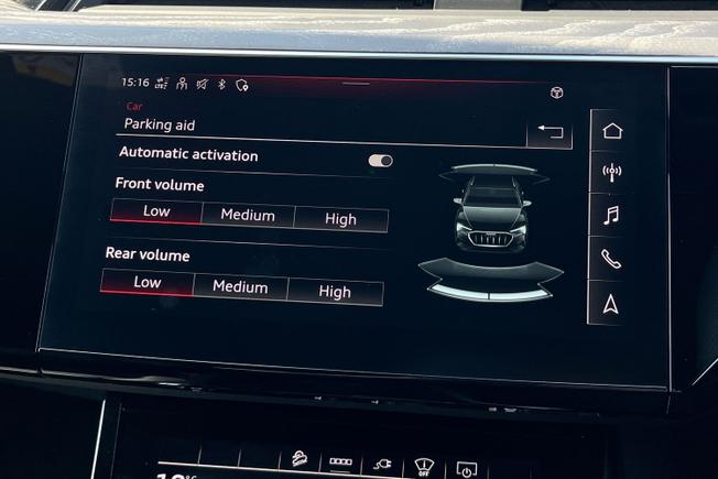 AUDI E-Tron S Photo 35