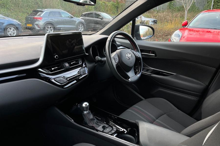 Toyota C-HR Photo autoimg-5e3ef6300dd5ad457ecb24607b26b458fd82544a.jpg