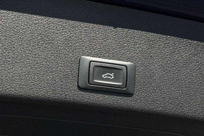 AUDI e-tron Photo 48