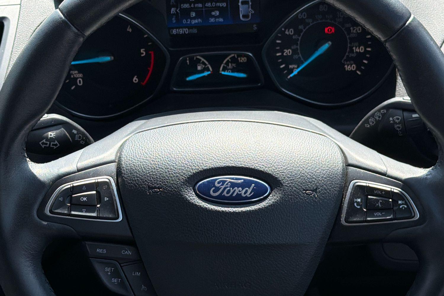 Ford KUGA Photo 11