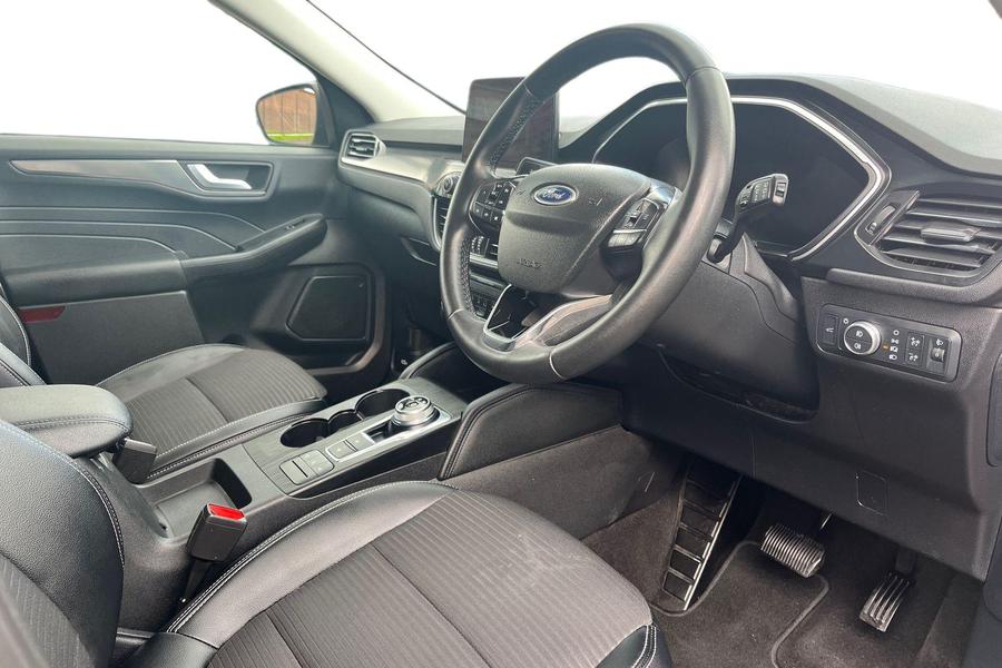 Ford KUGA Photo autoimg-5e42058be474311b55ebe56ee9739caa2bbd8458.jpg