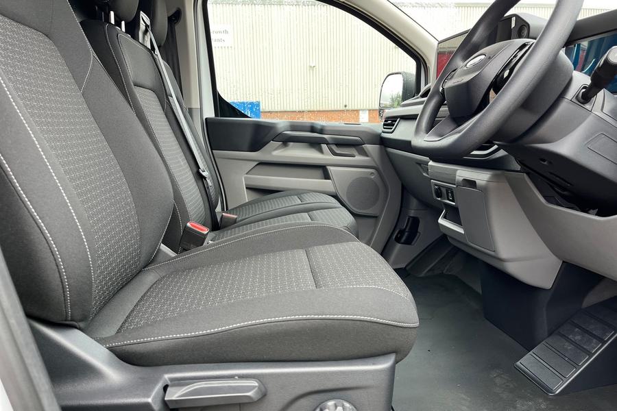 Ford E-TRANSIT CUSTOM Photo autoimg-5e42b1186e7e5ea03ea7108430f392dce44f4185.jpg