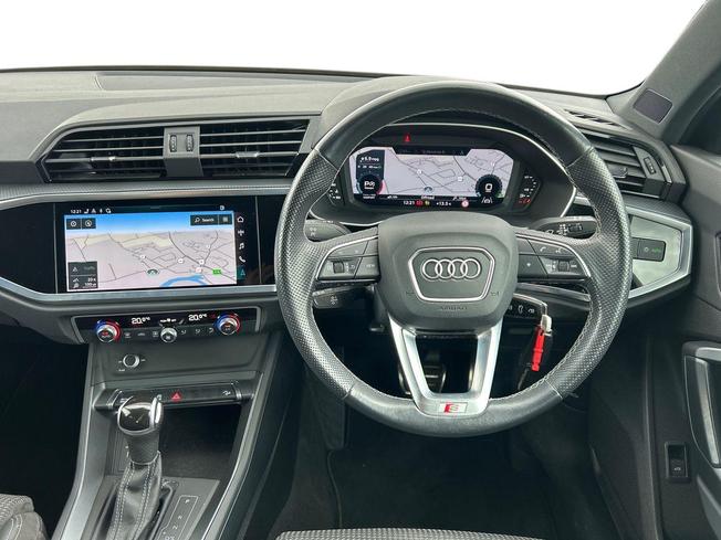 Audi Q3 Photo 11