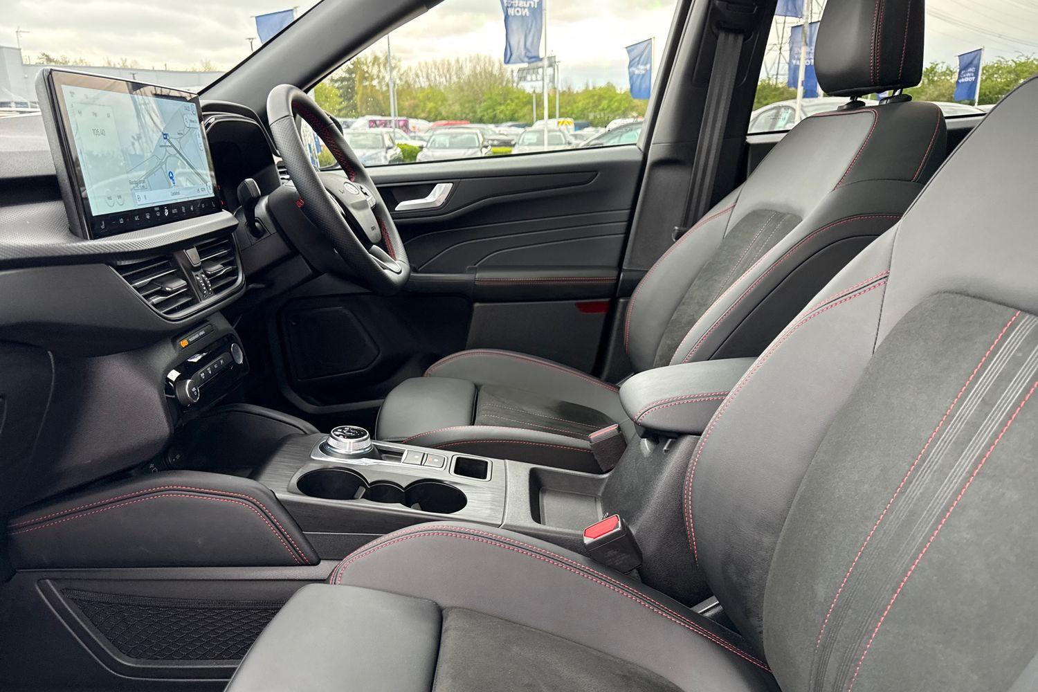 Ford KUGA Photo 18