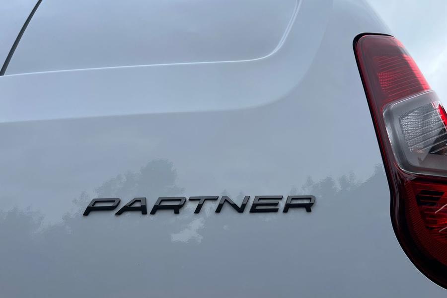 Peugeot PARTNER Photo autoimg-5e4cbef488e3b7da209277c4aa415d49ad65774b.jpg