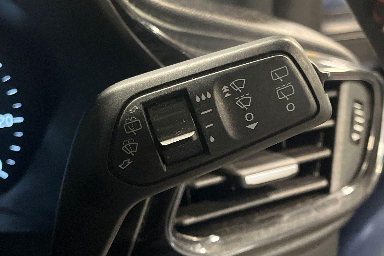 Ford FIESTA Photo 14