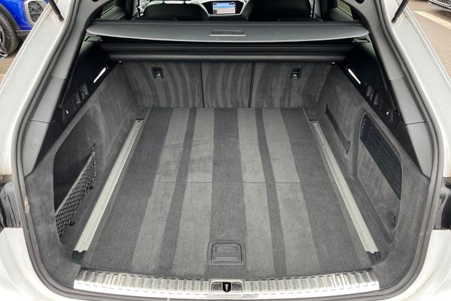 AUDI A6 Avant Photo 12
