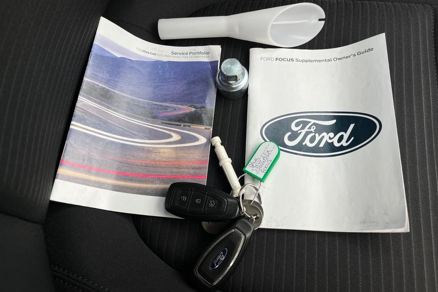Ford FOCUS Photo autoimg-5e5071924eb6606cc68355df1969b822583e4b2d.jpg