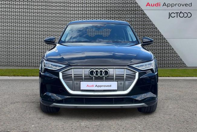 Audi E-TRON Photo 8
