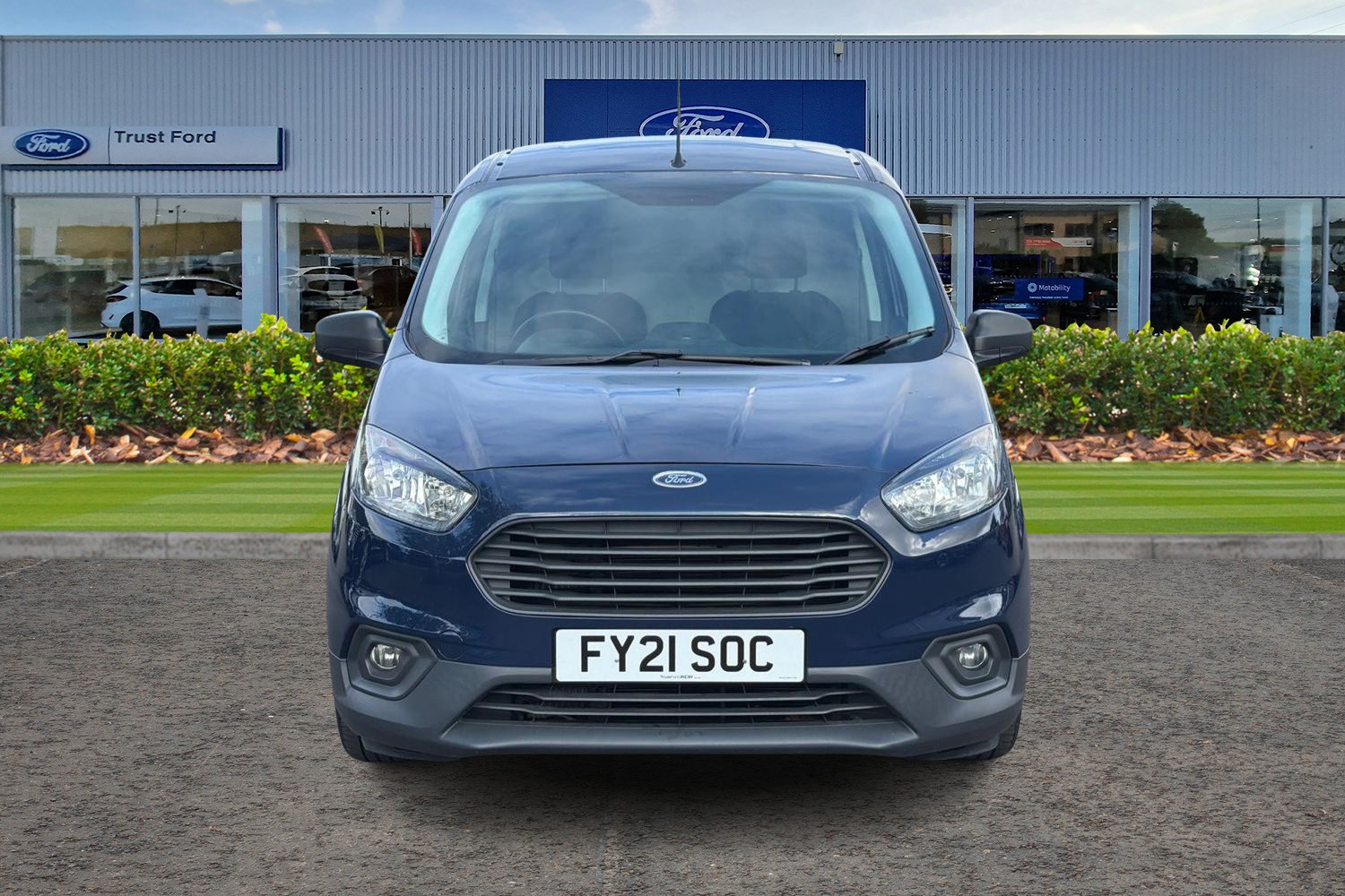 Ford TRANSIT COURIER Photo 11