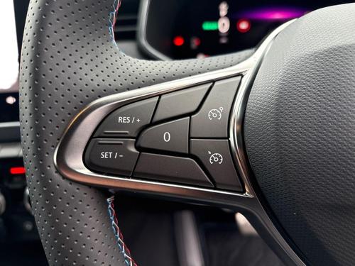 Renault CLIO Photo autoimg-5e56605af09672d59093dcdc728130cc7fdccaf8.jpg