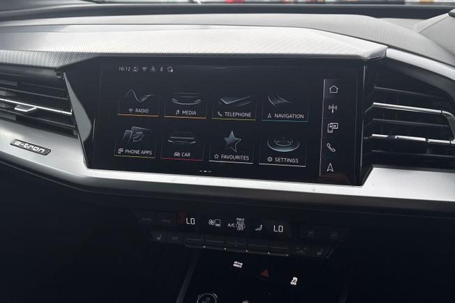 AUDI Q4 E-Tron Photo 14