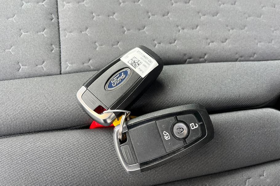 Used FORD TRANSIT CUSTOM WR75MXP 19