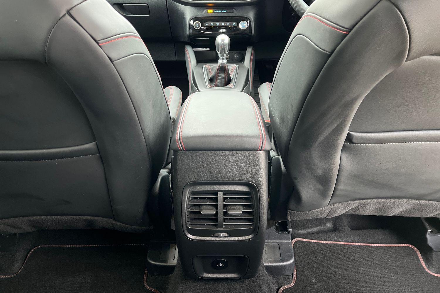 Ford Kuga Photo 28
