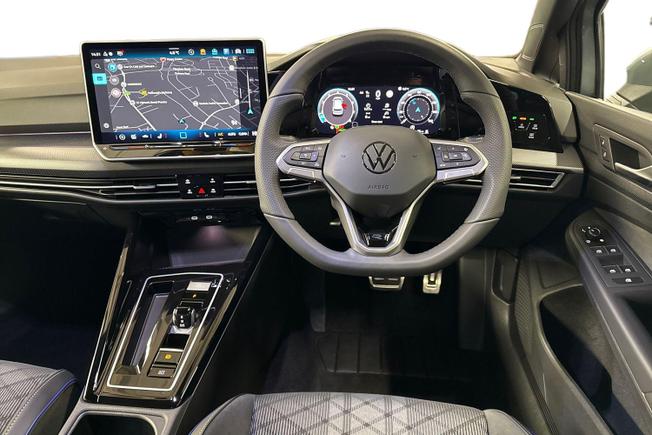 VOLKSWAGEN Golf Photo 11