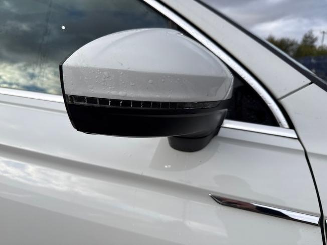 VOLKSWAGEN Tiguan Photo 20