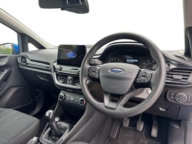 FORD Fiesta Photo 6
