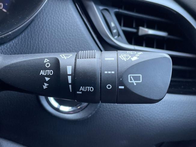 TOYOTA C-Hr Photo 36