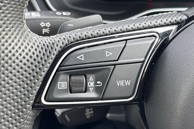 AUDI A4 Avant Photo 16