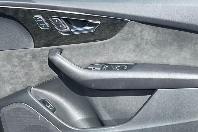 Audi Q7 Photo 41